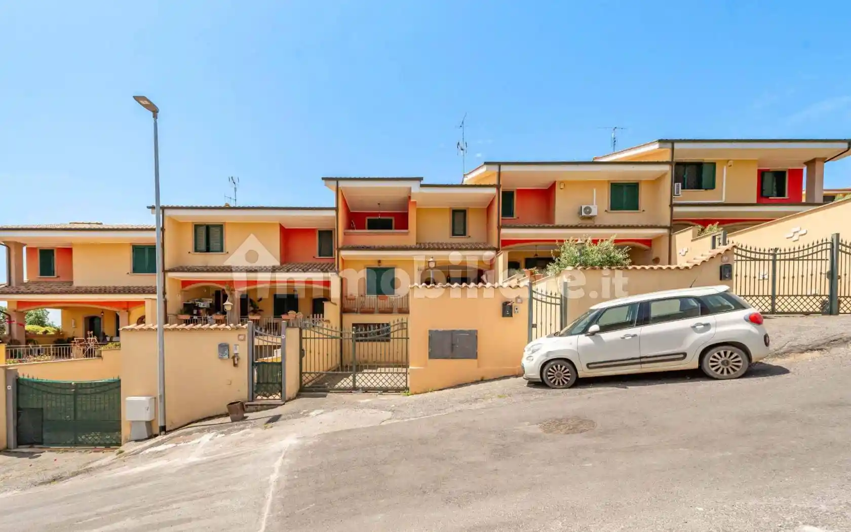 Villetta a schiera in vendita a Pomezia