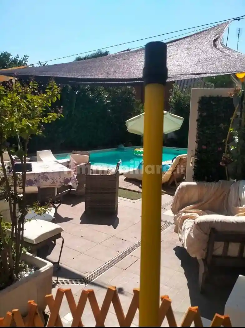 Appartamento in affitto a Piscina