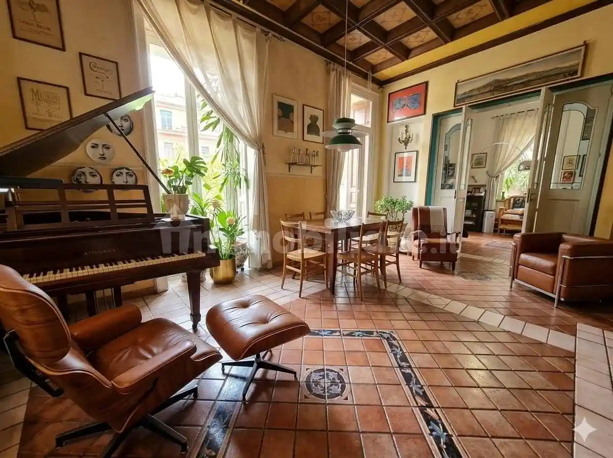 Appartamento in vendita a Napoli