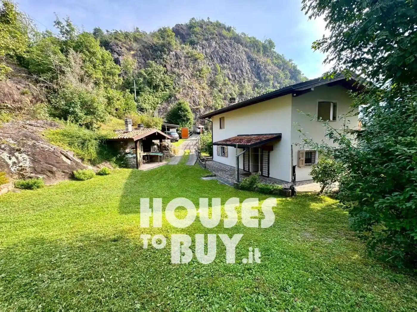 Villa in vendita a Angolo Terme