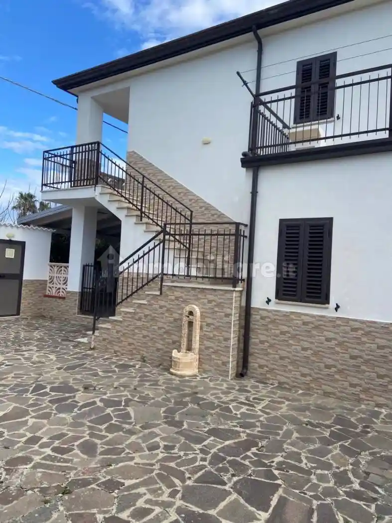 Appartamento in affitto a Corigliano-Rossano