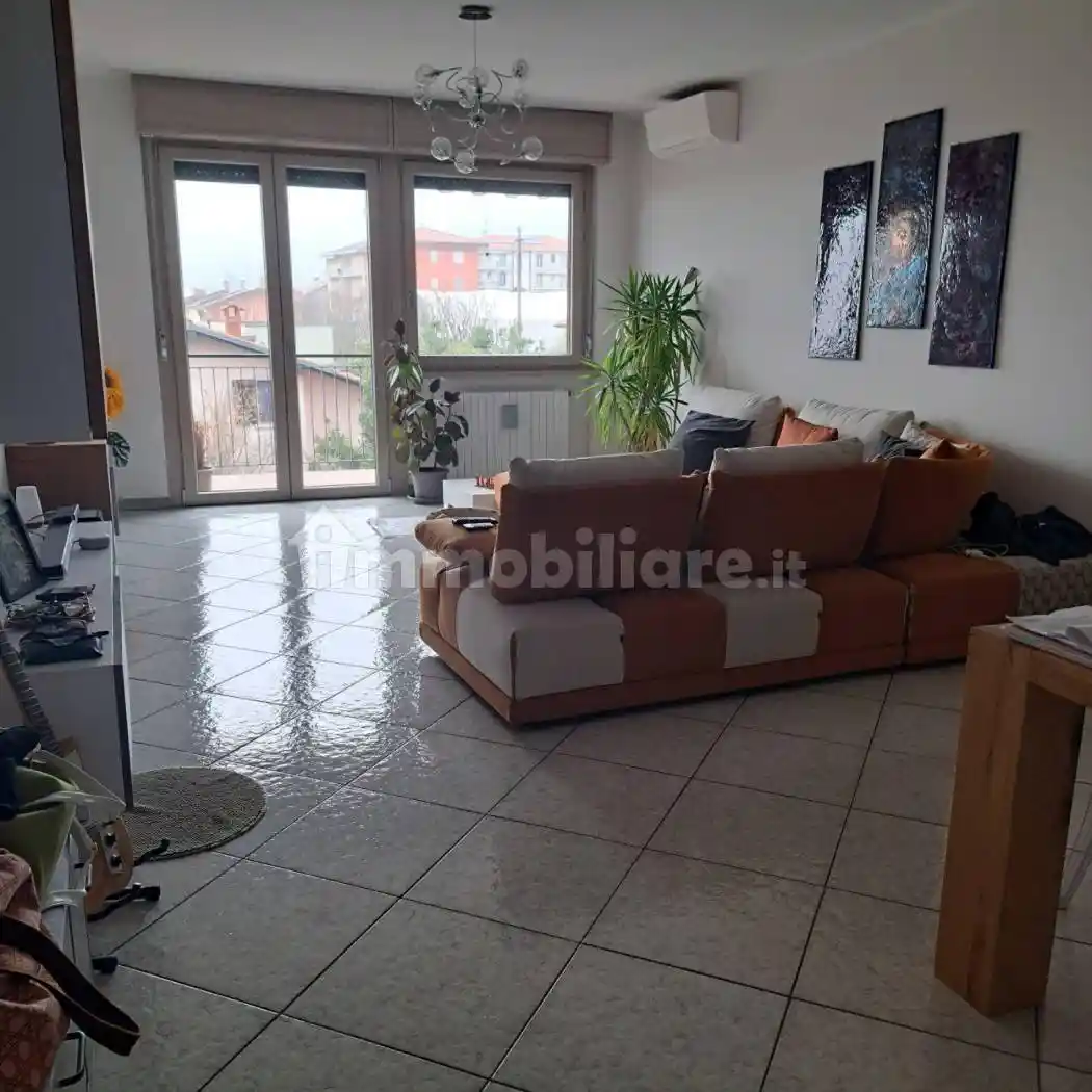 Appartamento in affitto a Sorisole