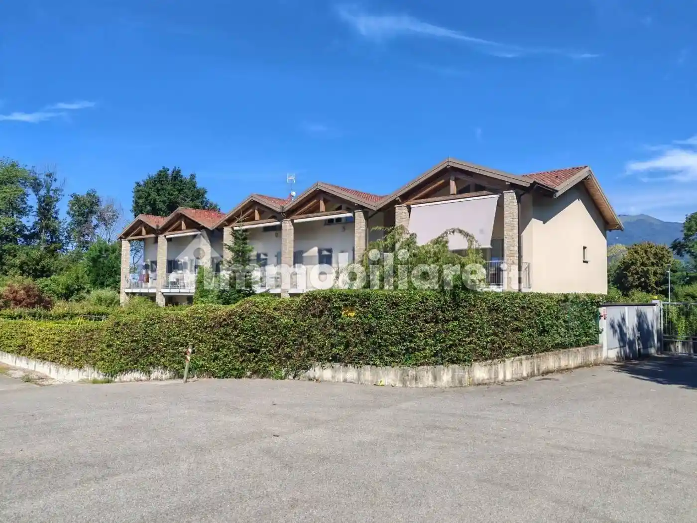 Appartamento in vendita a Monguzzo