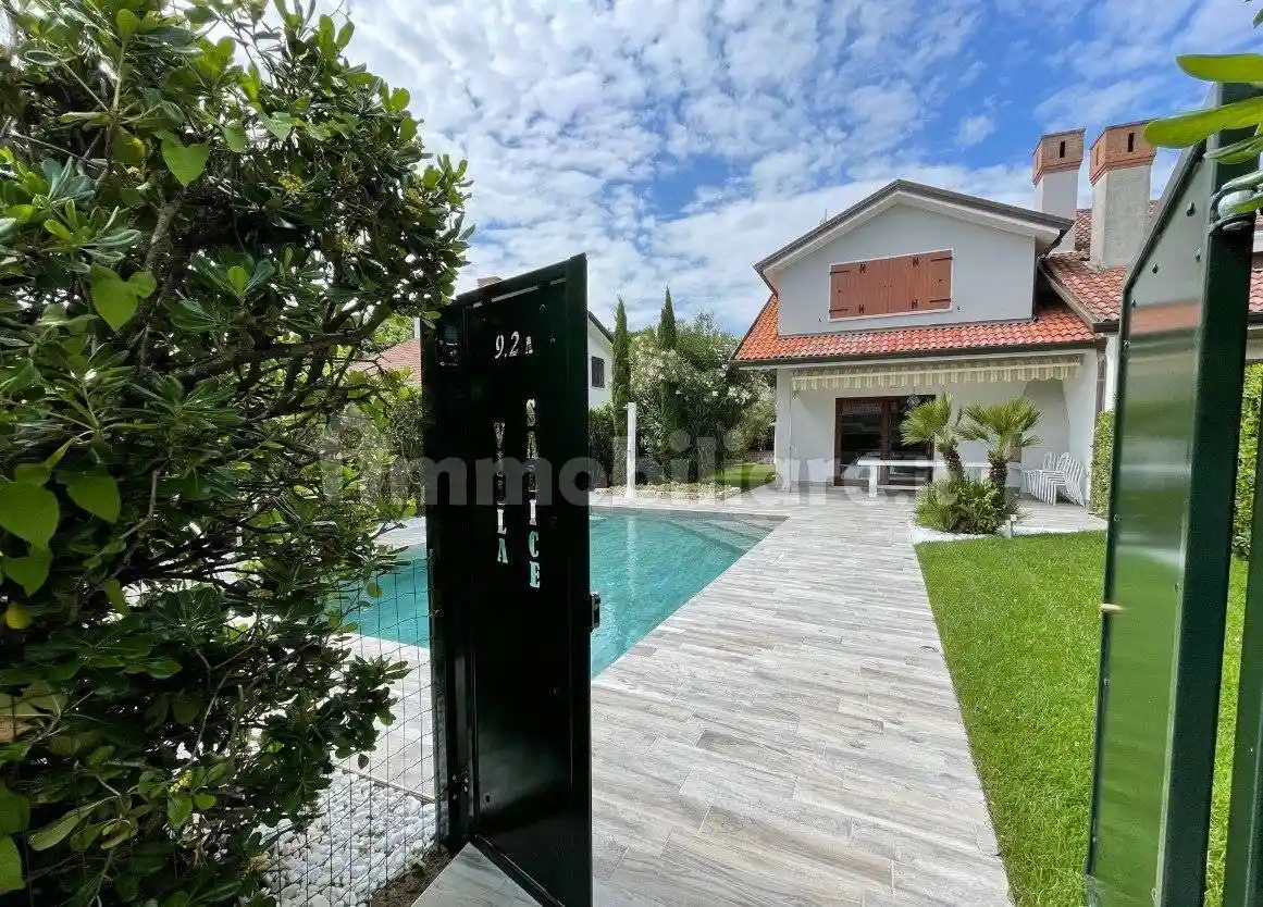 Villa in vendita a Rosolina