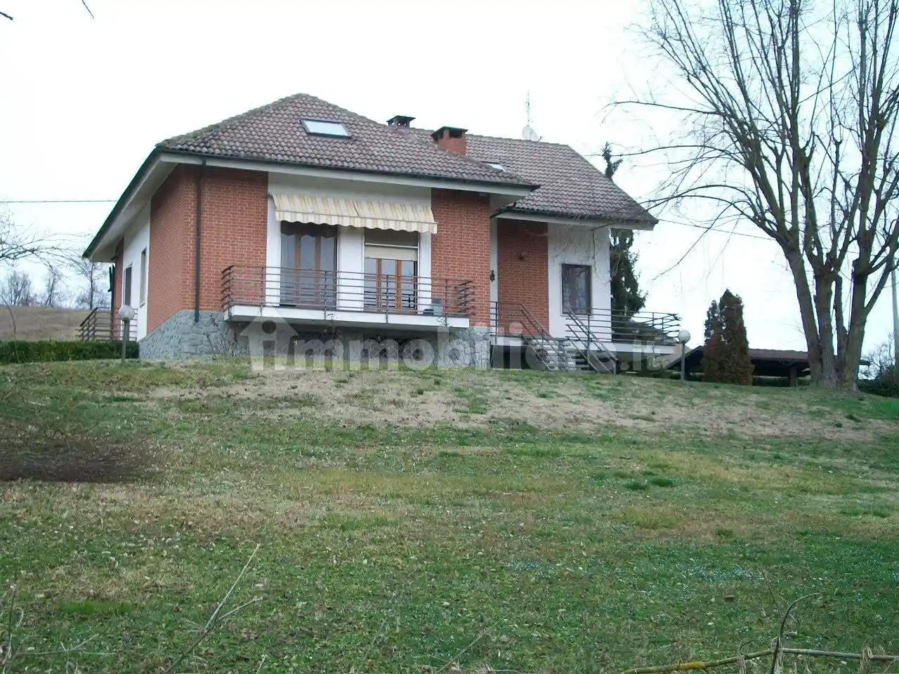 Villa in vendita a Roatto