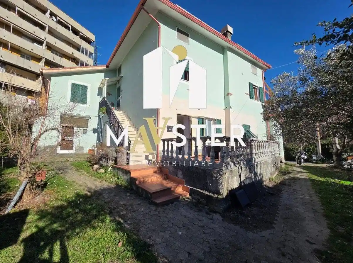 Appartamento in vendita a Genova