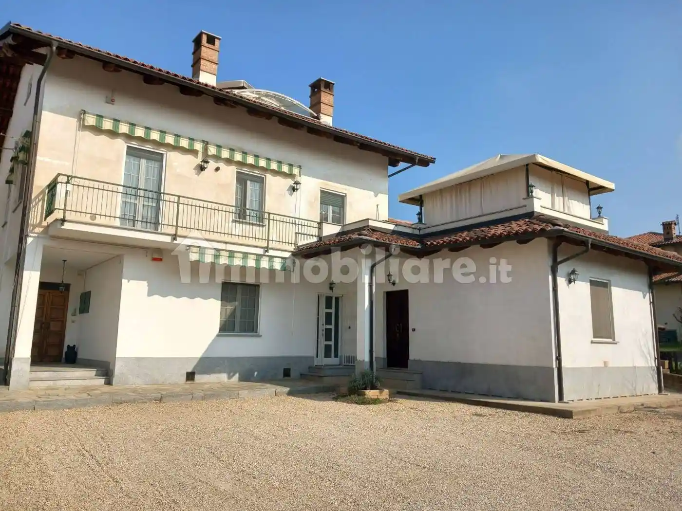 Villa in vendita a Ceresole Alba