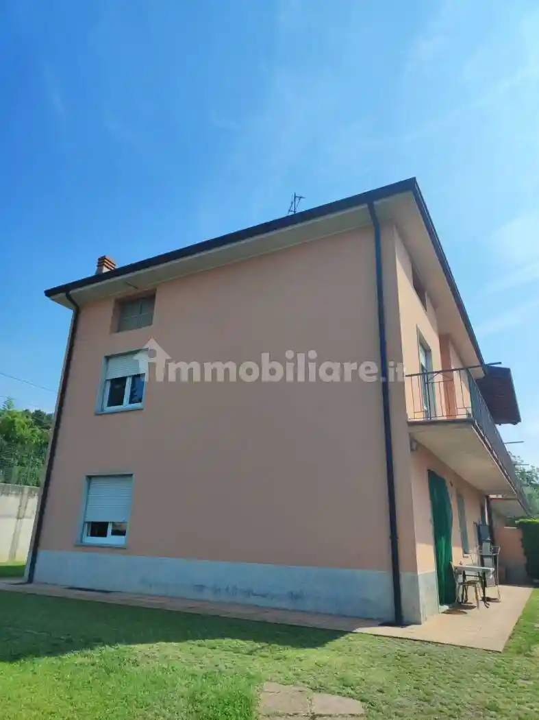 Casa indipendente in vendita a Nembro