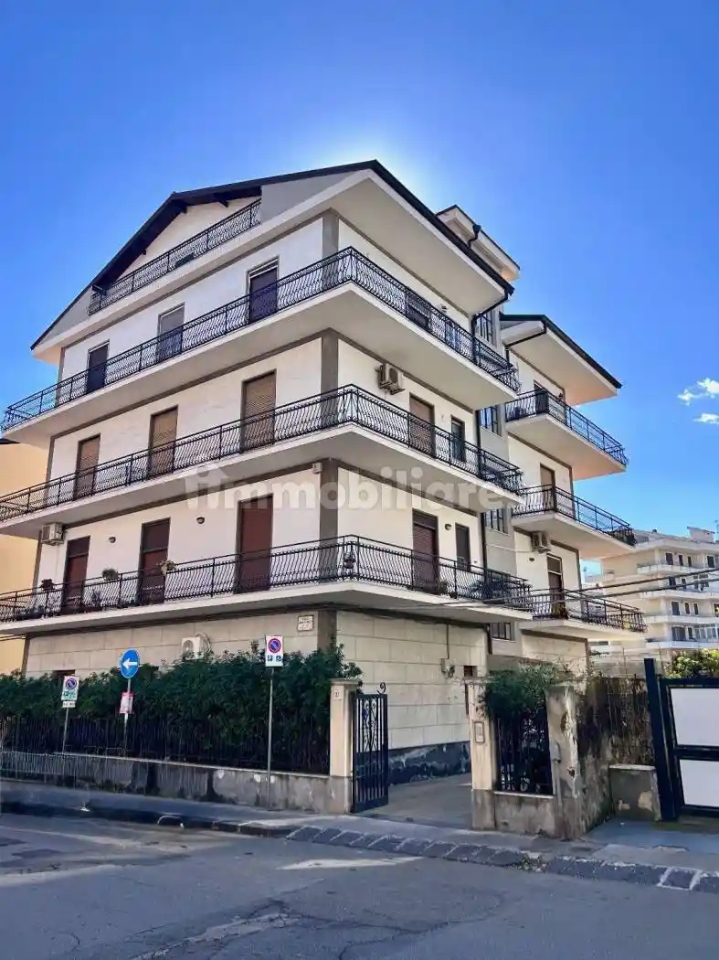 Appartamento in vendita a Acireale