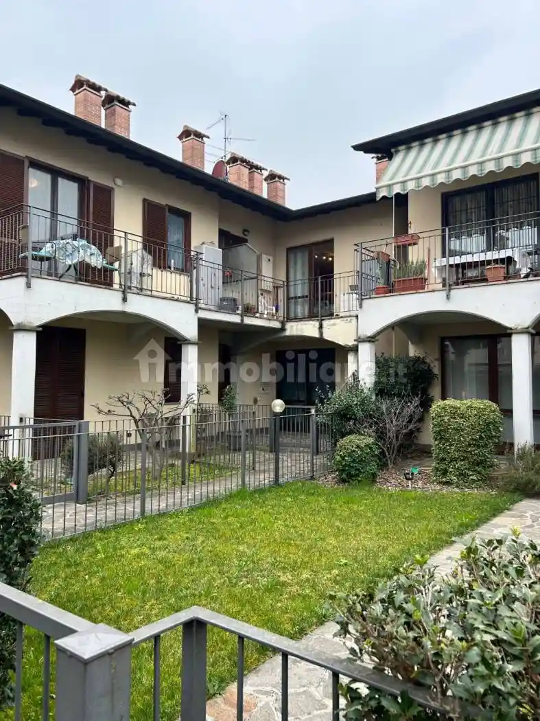 Villa in vendita a Levate