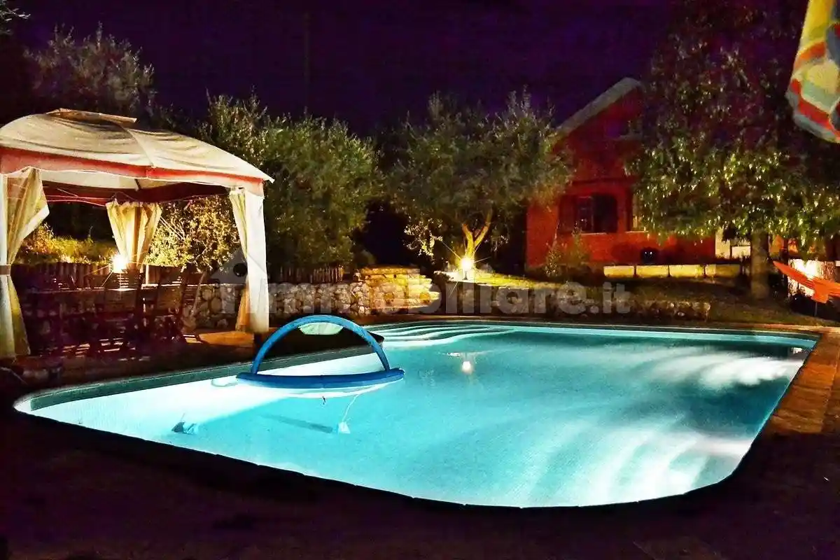 Villa in vendita a Poggio San Lorenzo