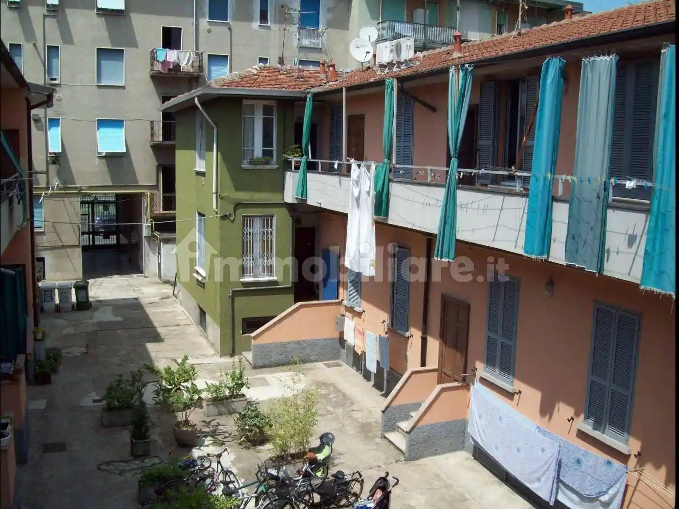 Palazzo - Edificio in vendita a Milano