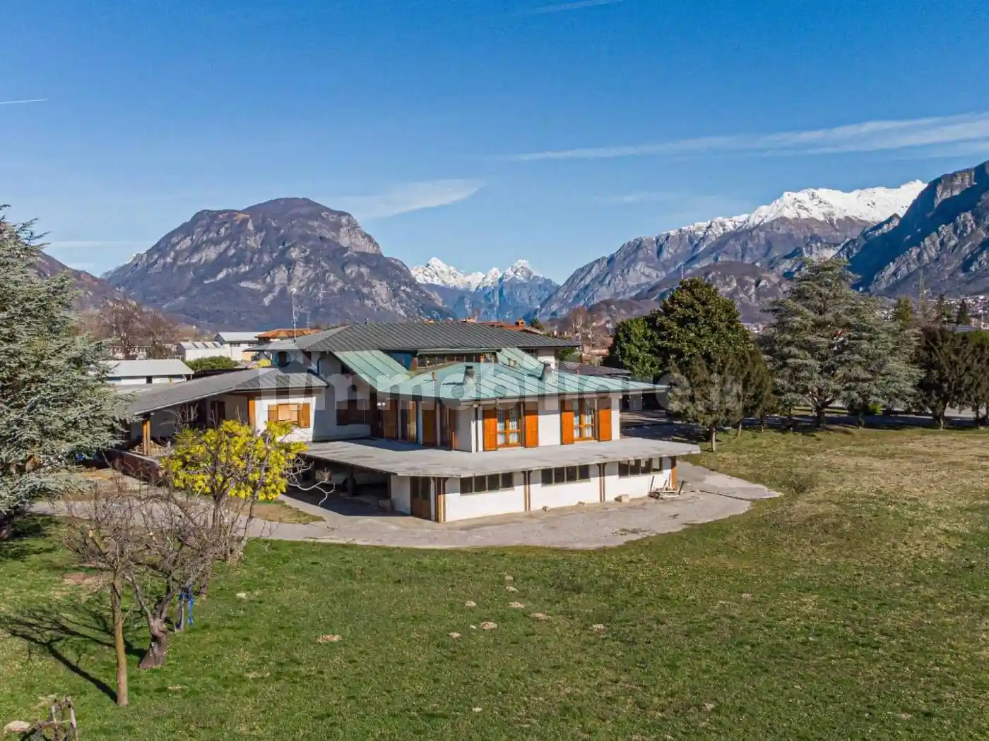 Villa in vendita a Gemona del Friuli