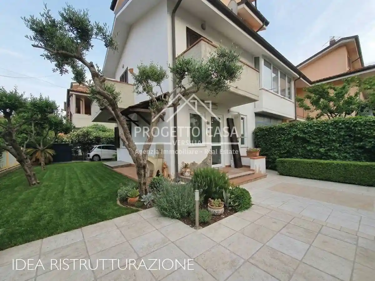 Villa in vendita a Viareggio