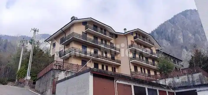 Appartamento in vendita a Piazzatorre