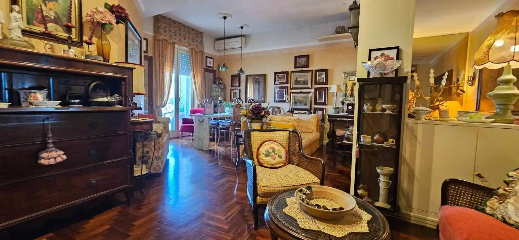 Appartamento in vendita a Napoli