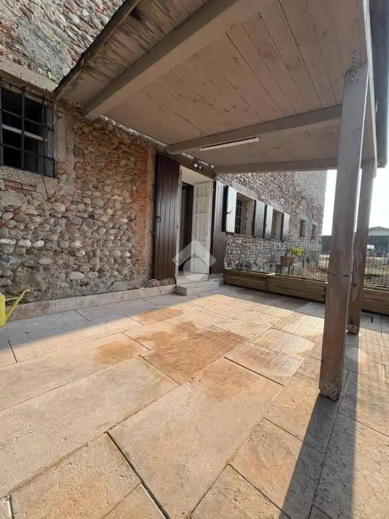 Appartamento in vendita a Buttapietra