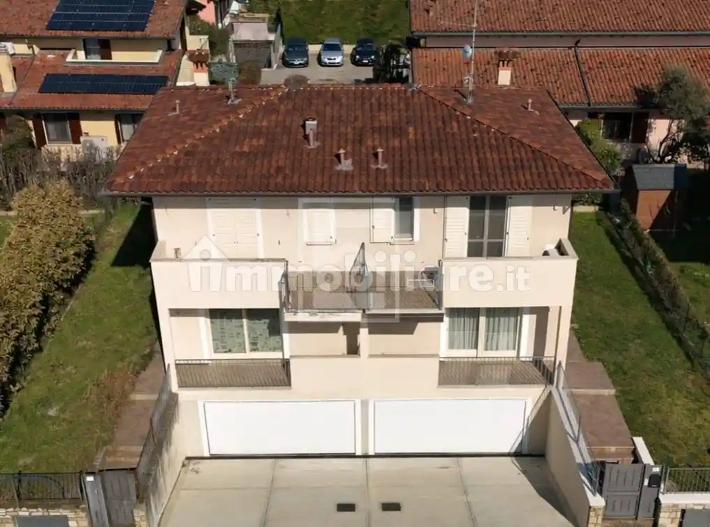 Villa in vendita a Manerba del Garda