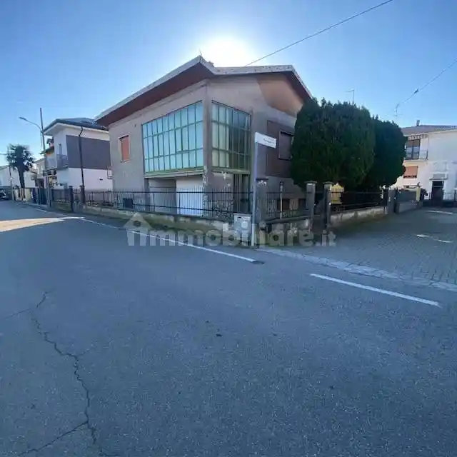 Villa in vendita a Novara