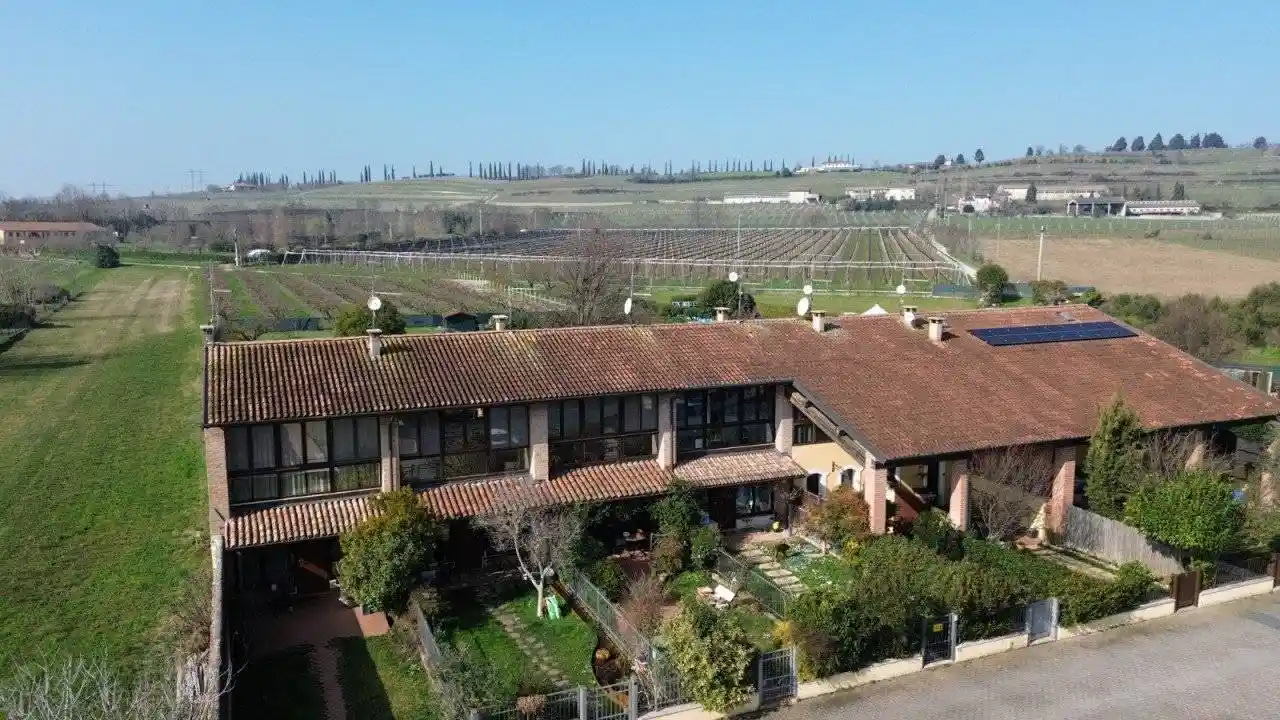 Villetta a schiera in vendita a Villafranca di Verona