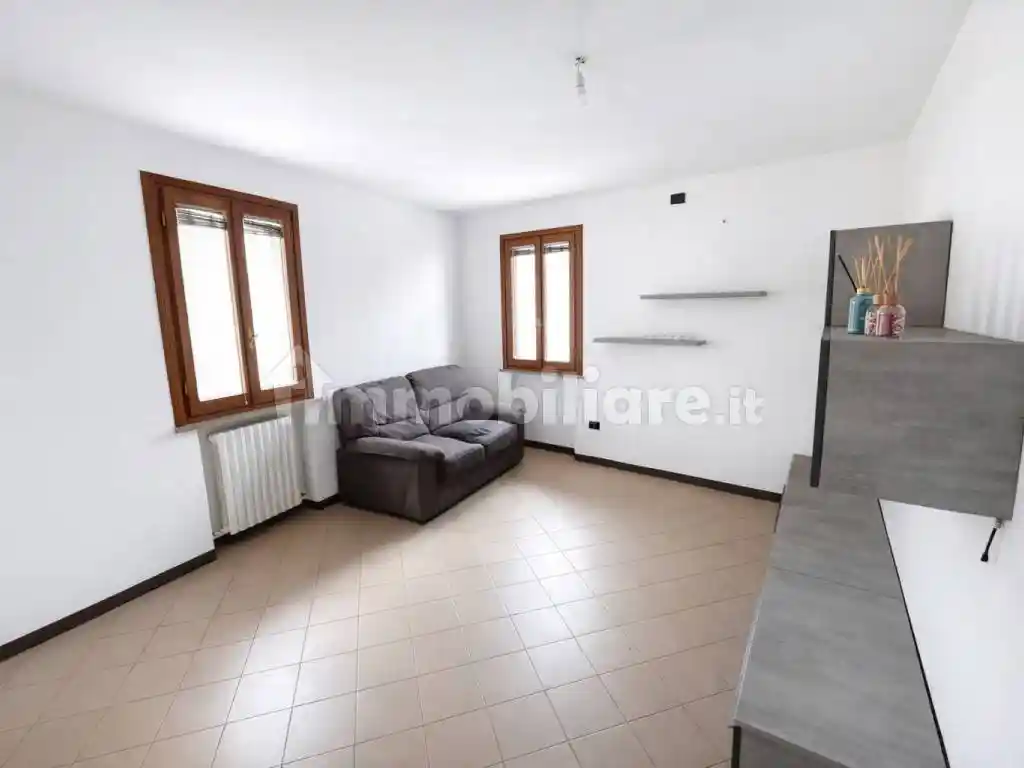 Appartamento in affitto a Casina