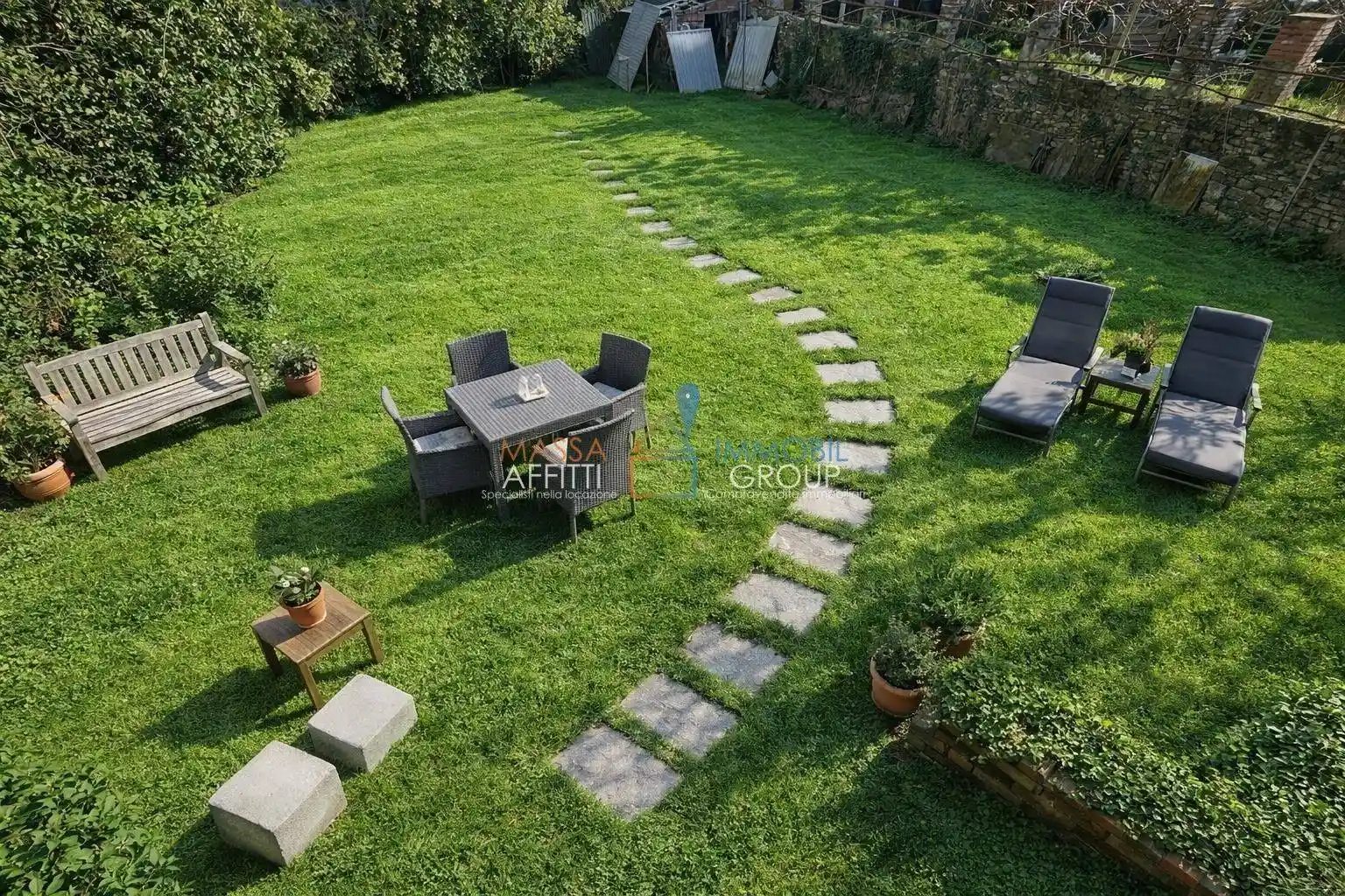 Casa indipendente in vendita a Massa