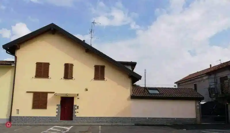 Casa indipendente in vendita a Solaro