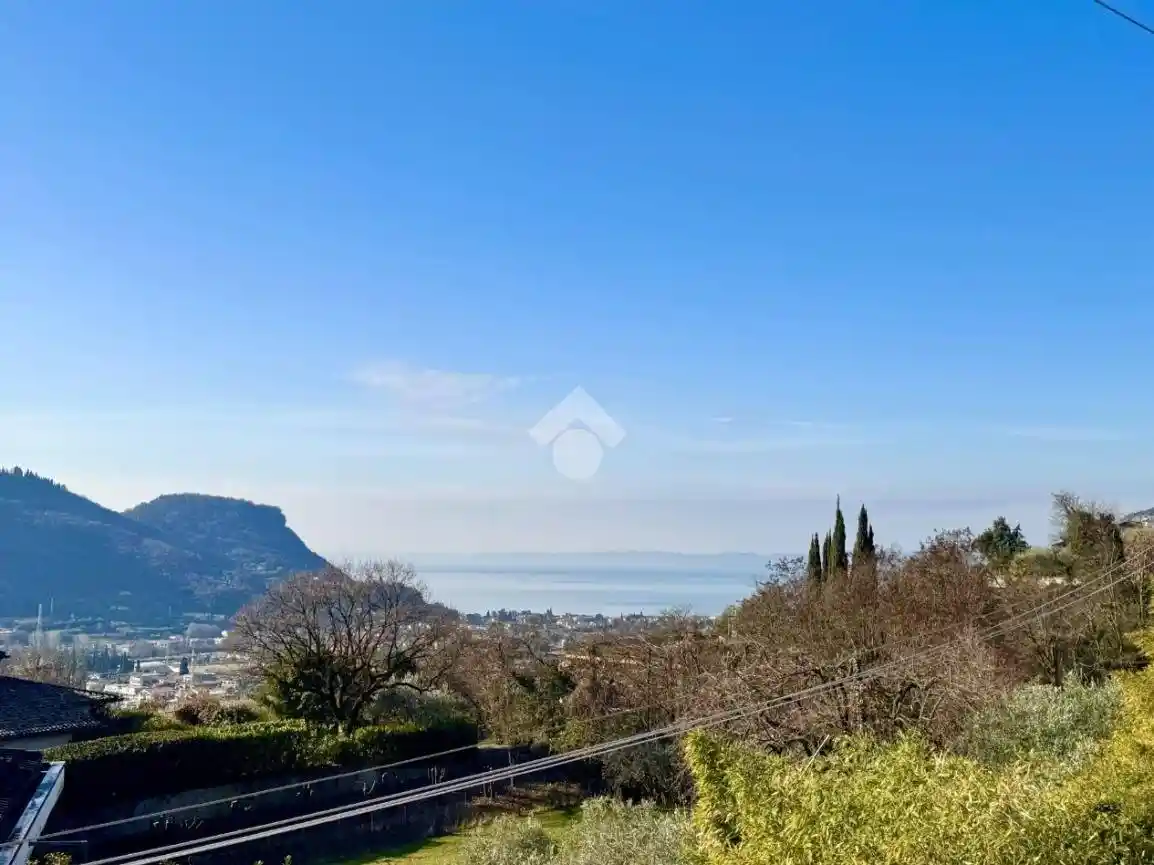 Villa in vendita a Costermano sul Garda