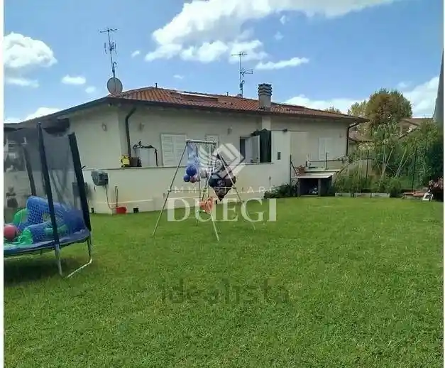 Villetta a schiera in vendita a Massarosa