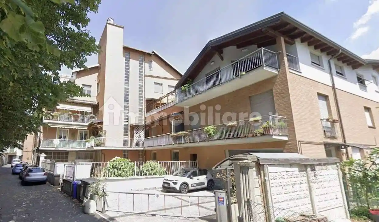 Appartamento in vendita a Garbagnate Milanese