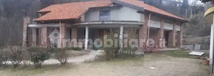 Palazzo - Stabile in vendita a Monticello d'Alba