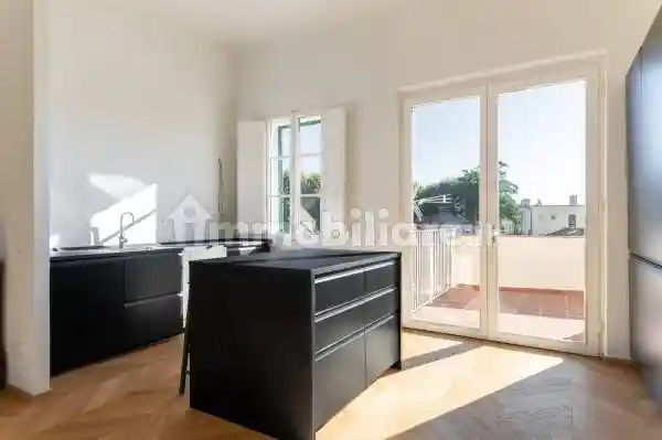 Appartamento in vendita a Lucca