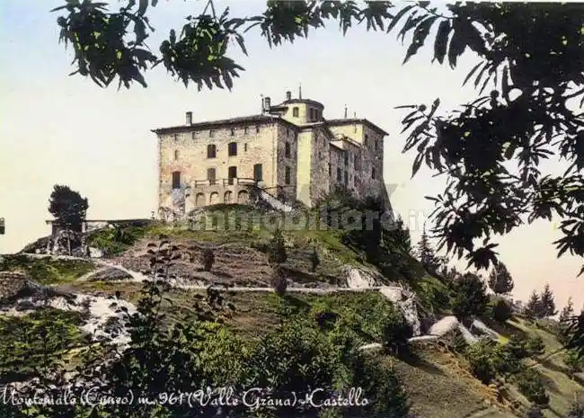 Palazzo - Edificio in vendita a Montemale di Cuneo