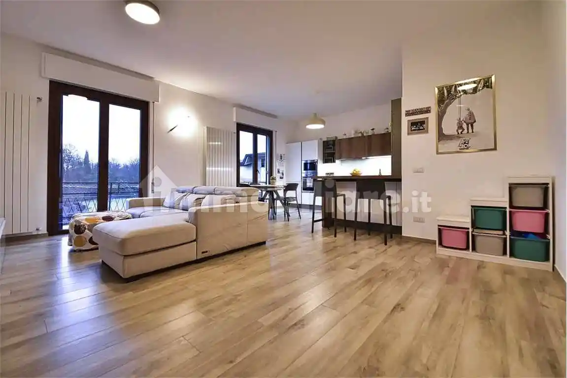 Appartamento in vendita a Solaro