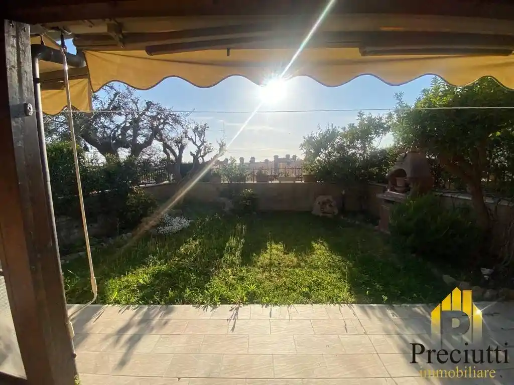 Villa in vendita a Roma