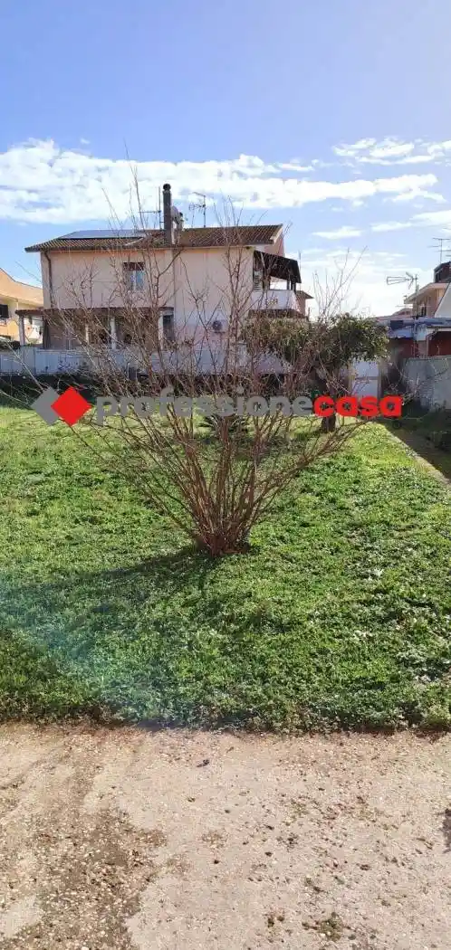 Villa in vendita a Pomezia