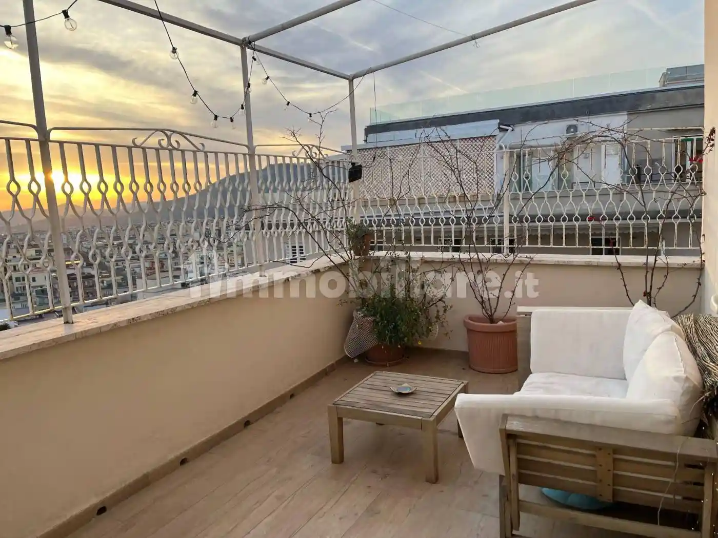 Appartamento in affitto a Napoli