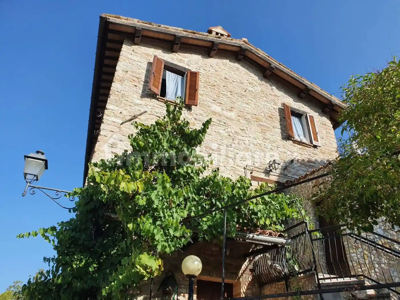 Appartamento in affitto a Valfornace