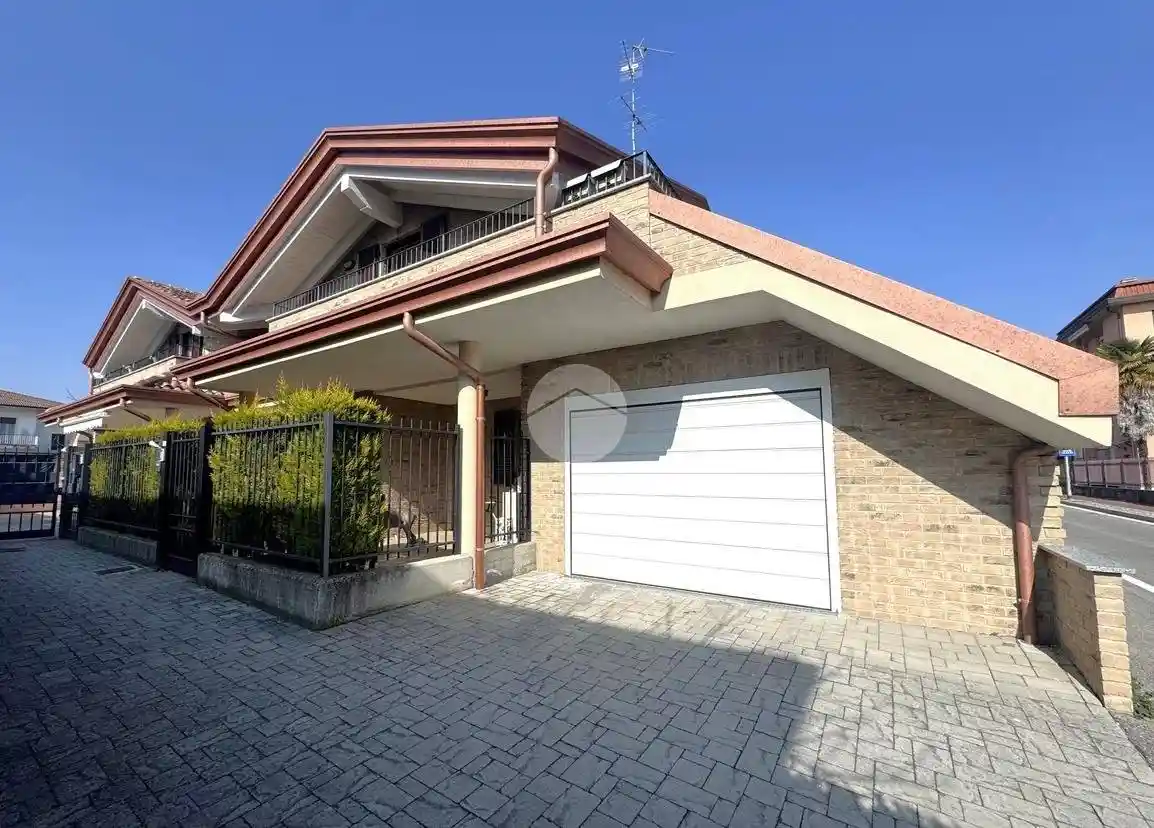 Villa in vendita a Seveso