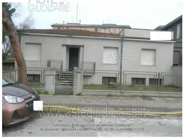 Palazzo - Stabile in vendita a Ravenna