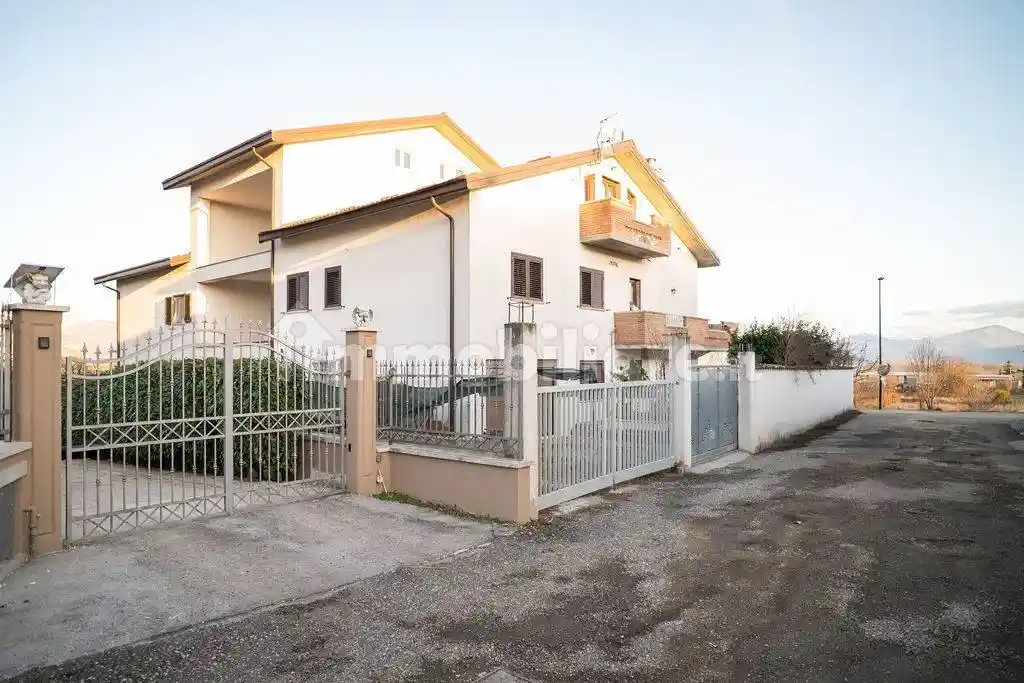 Villetta a schiera in vendita a Avezzano