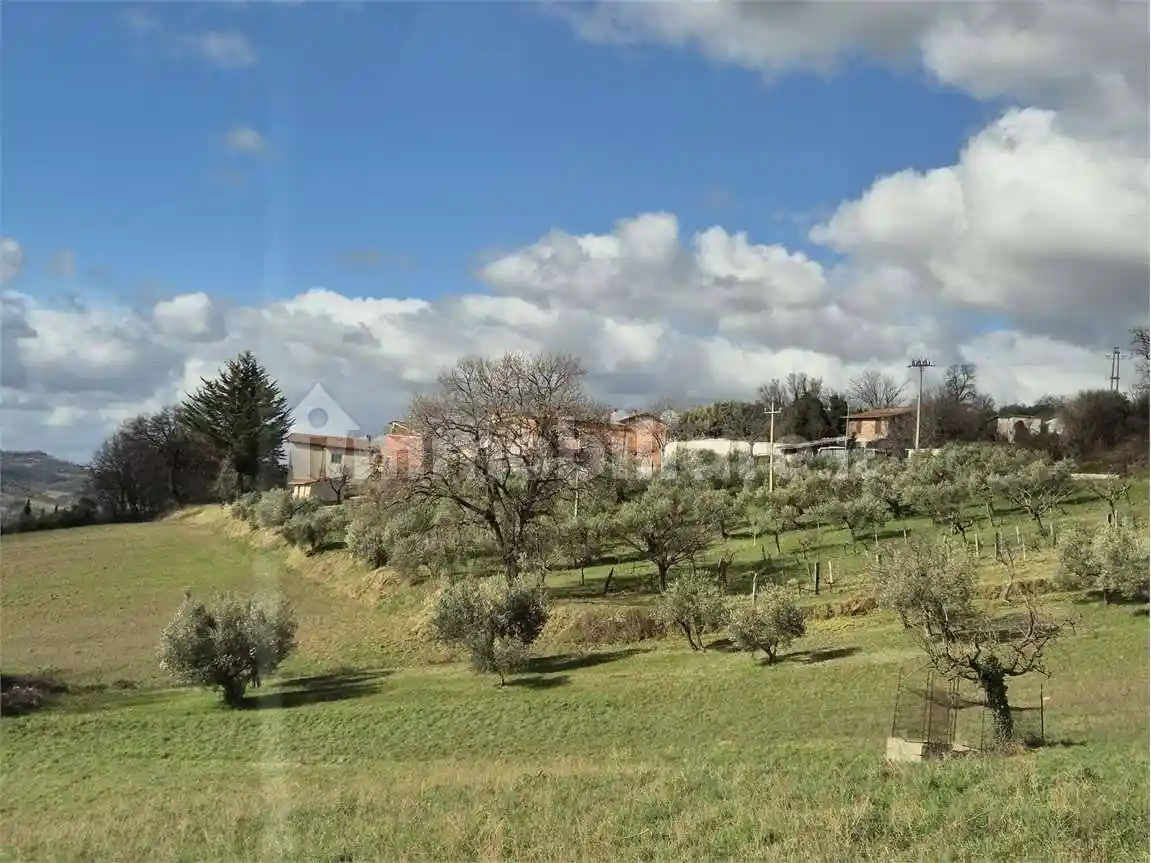 Rustico - Casale in vendita a Gualdo Tadino