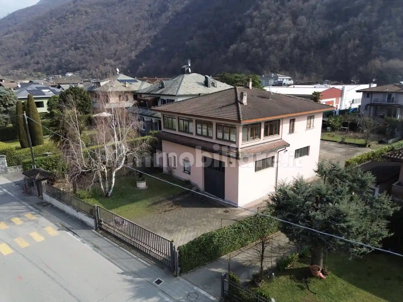 Villa in vendita a Dubino