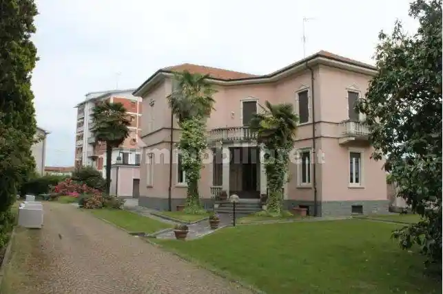 Villa in vendita a Gallarate