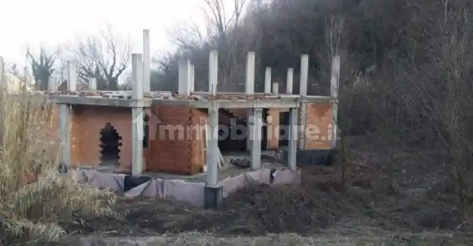 Palazzo - Stabile in vendita a Monticello d'Alba