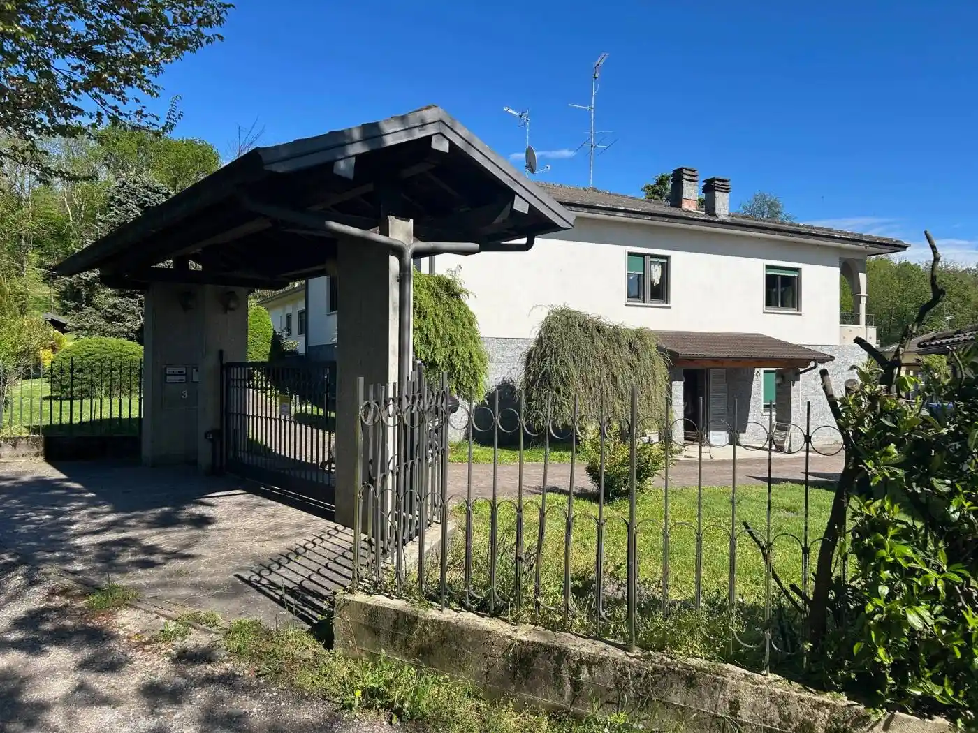 Appartamento in vendita a Clivio