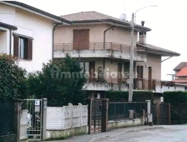 Appartamento in vendita a Lentate sul Seveso