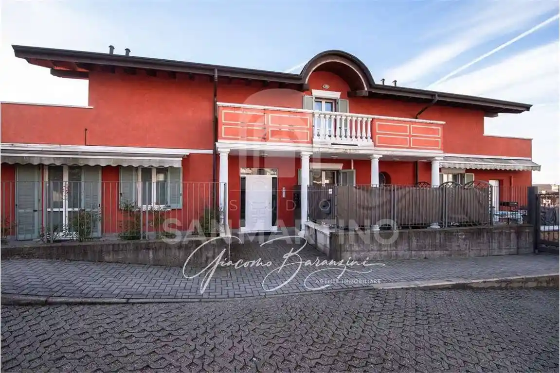 Appartamento in affitto a Caronno Varesino