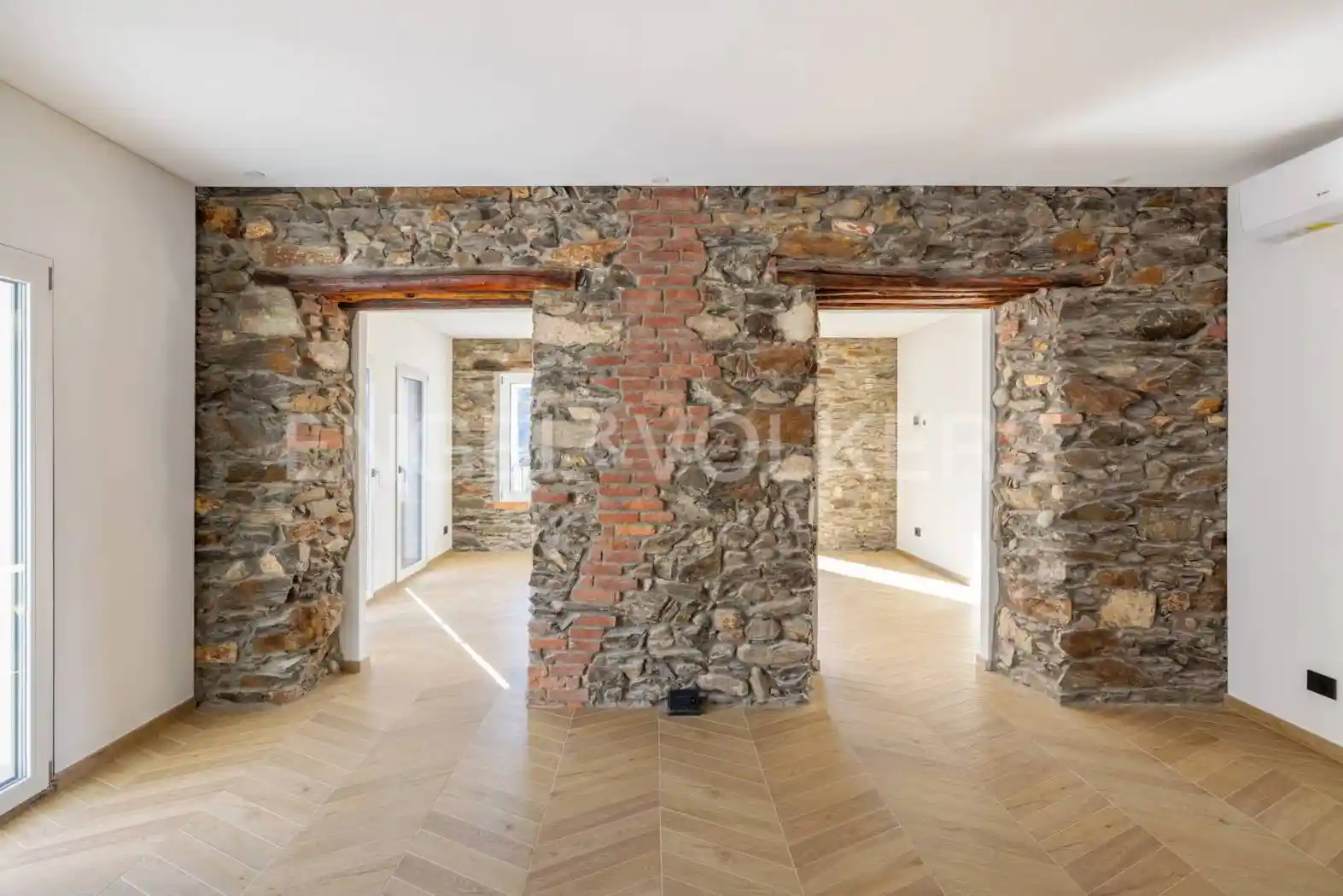 Villa in vendita a Luino