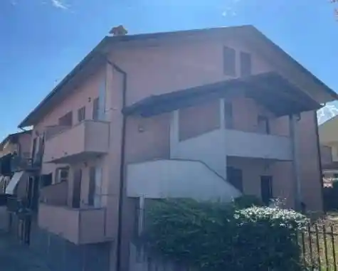 Appartamento in vendita a Verderio